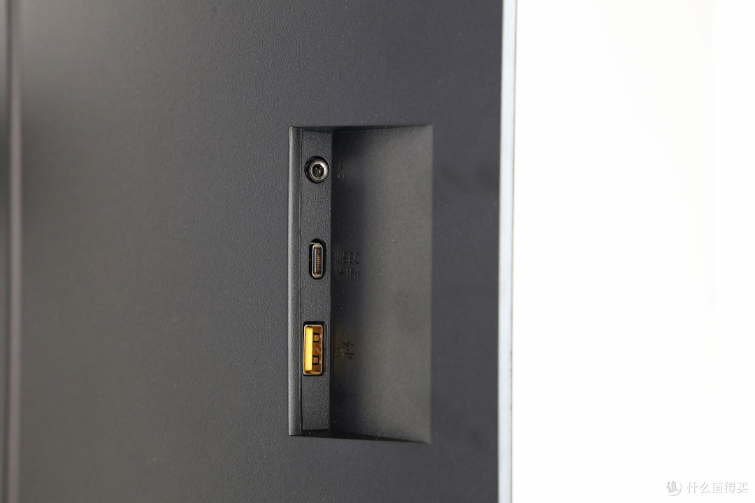 2025最值得入手的显示器——AOC U32U3D 31.5英寸4K显示器