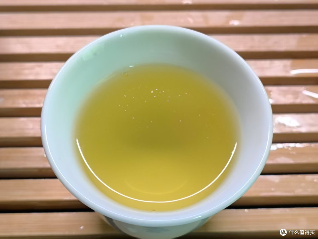 限定款春茶,平仄VS东方树叶:春日龙井新茶谁更值得买?
