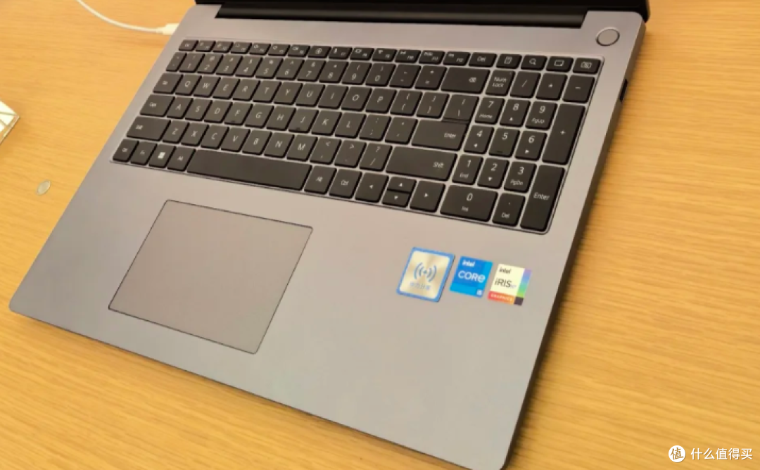 办公效率的破局者 : 华为 MateBook D 16 Linux 版登场