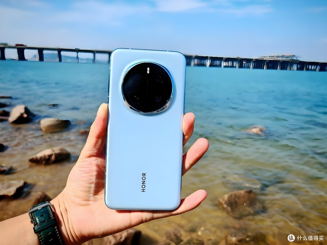 荣耀高端机接地气!16GB+512GB跌至3879元,骁龙8至尊版+5650mAh