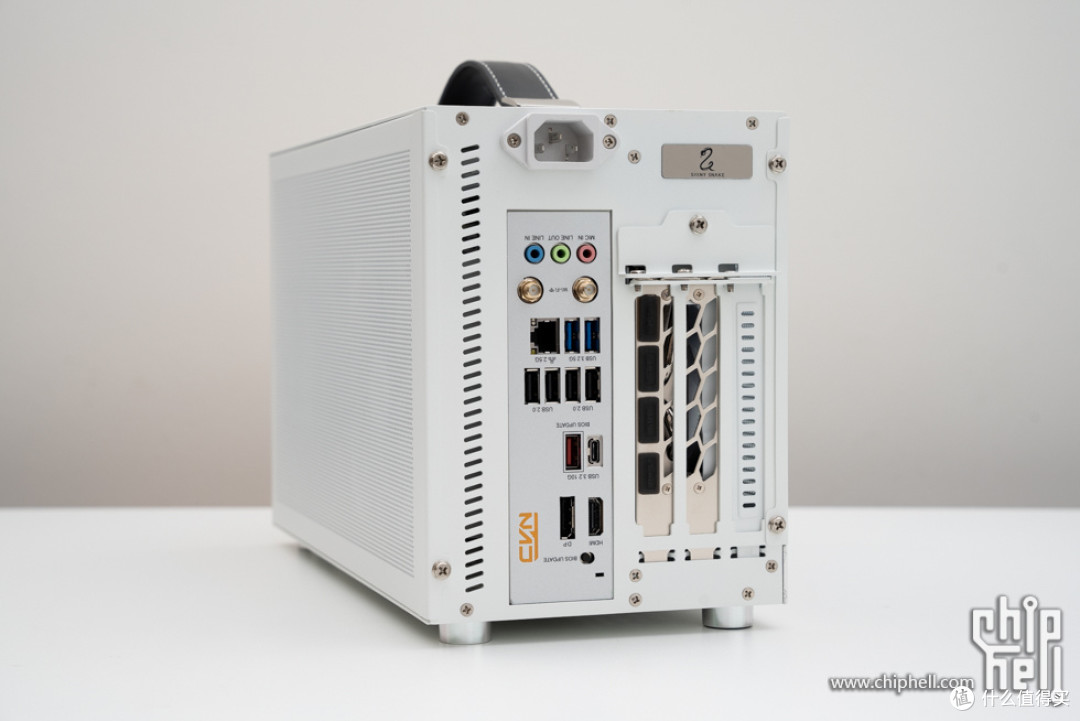 10.8L 便携小钢炮,七彩虹 CVN B850I + 闪鳞 S400 Pro 装机