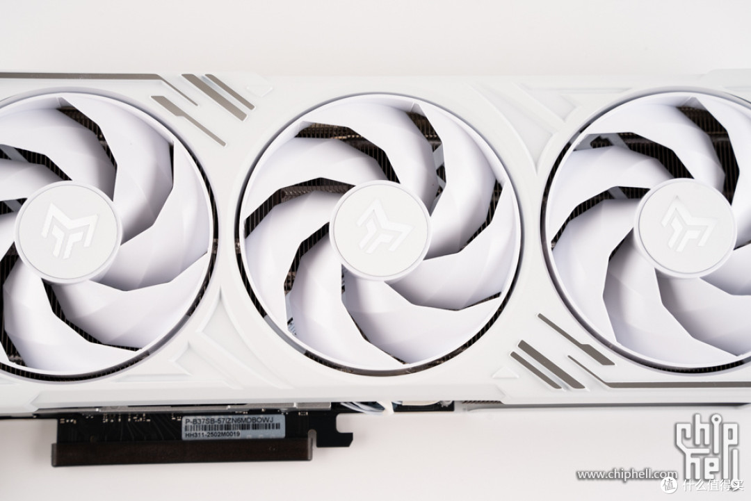 10.8L 便携小钢炮,七彩虹 CVN B850I + 闪鳞 S400 Pro 装机