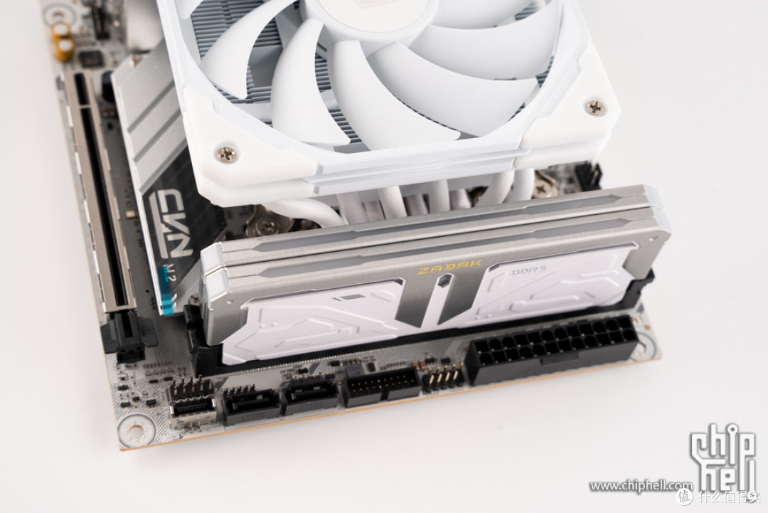 10.8L 便携小钢炮,七彩虹 CVN B850I + 闪鳞 S400 Pro 装机