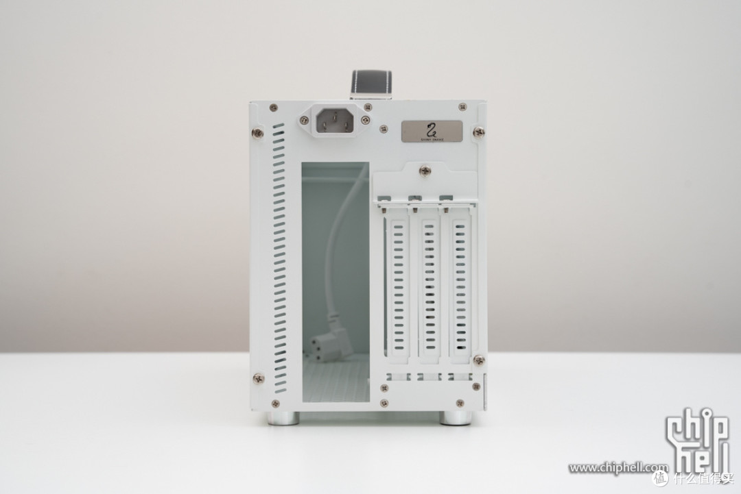 10.8L 便携小钢炮,七彩虹 CVN B850I + 闪鳞 S400 Pro 装机