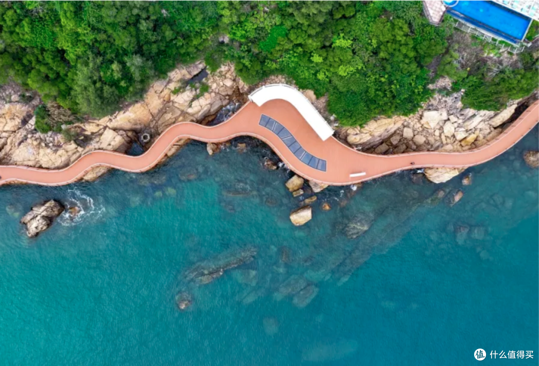 实拍首发!小岛悬崖、悬空泳池,这就是国内酒店的最新顶流!