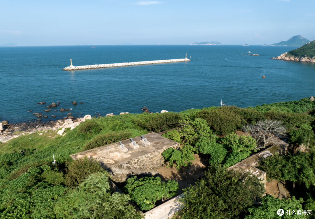 实拍首发!小岛悬崖、悬空泳池,这就是国内酒店的最新顶流!