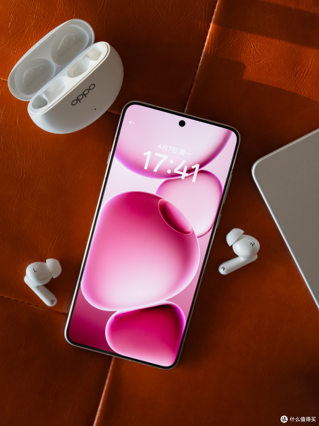 三台 Ultra 实拍对比,为何 OPPO Find X8 Ultra 夜拍这么强?