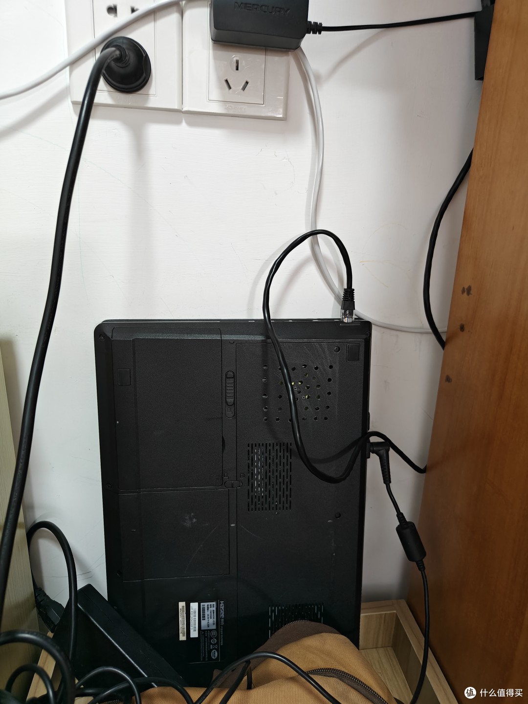 完工图，大大的散热孔