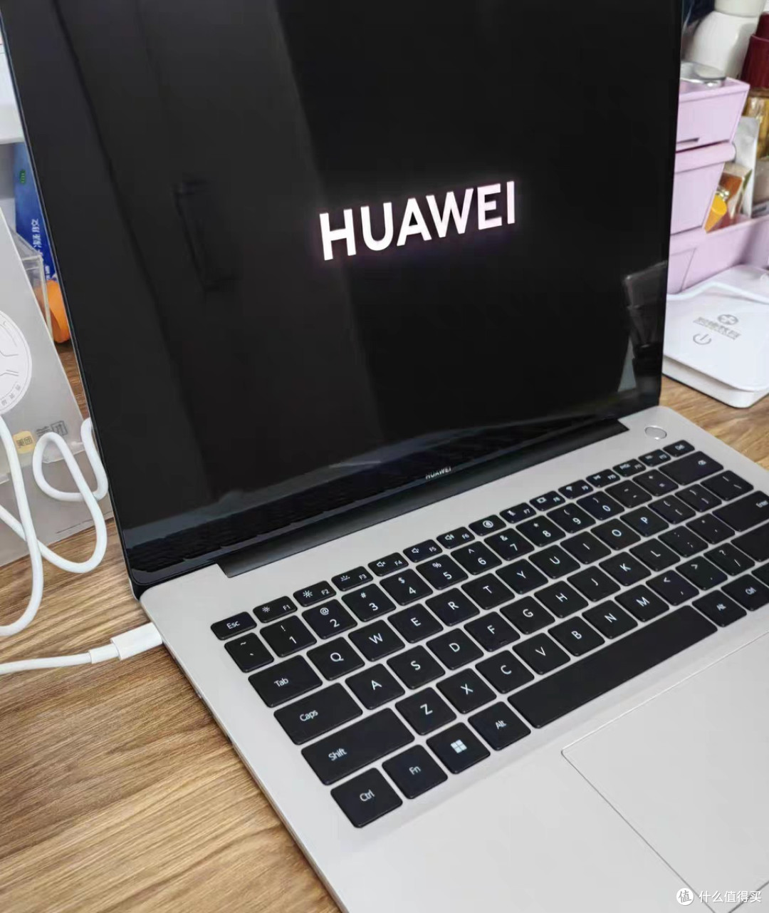 科技助力办公:华为MateBook 14 Ultra革新工作效率