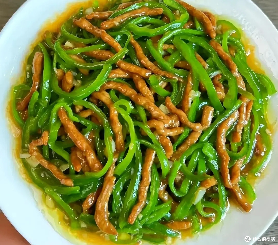 春日美食:青椒炒肉丝