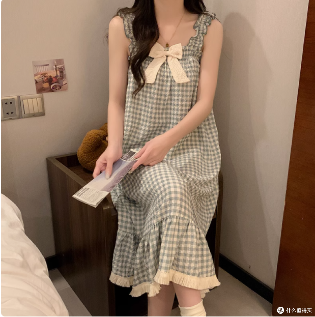 甜心时报 Darlbabypapnews 带胸垫吊带睡裙,解锁夏日浪漫
