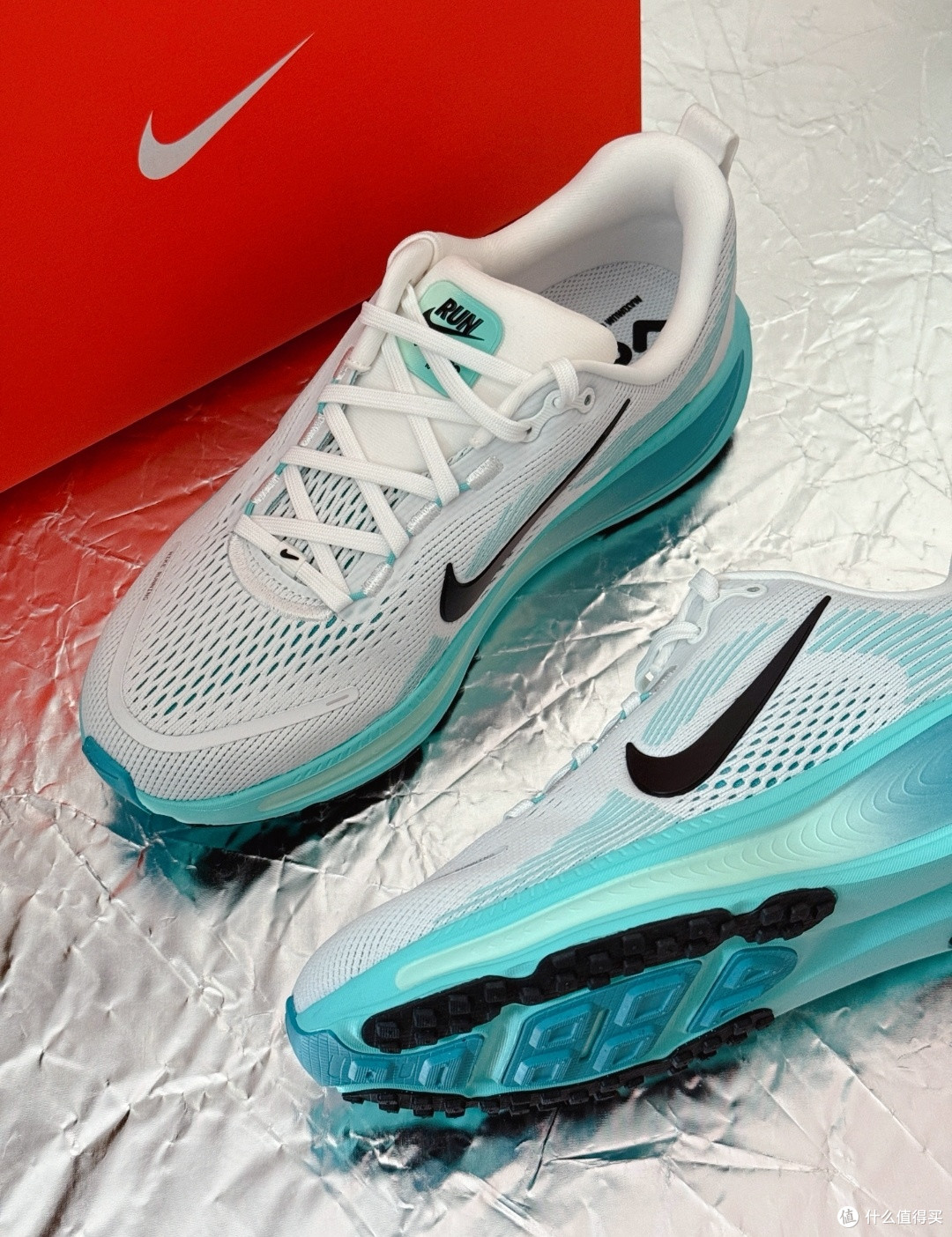 🏃‍♂ Nike Vomero 18：舒适缓震，“云朵”体验