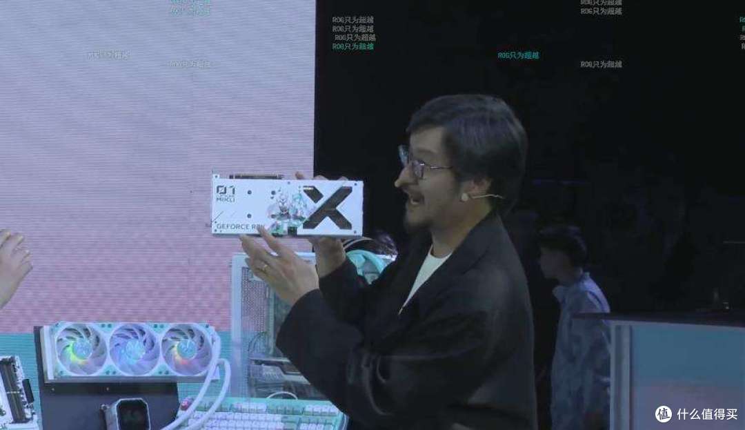 初音未来x华硕天选联名新品发布？这下不得不买了！╰(￣ω￣ｏ)