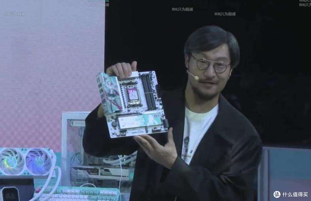 初音未来x华硕天选联名新品发布？这下不得不买了！╰(￣ω￣ｏ)