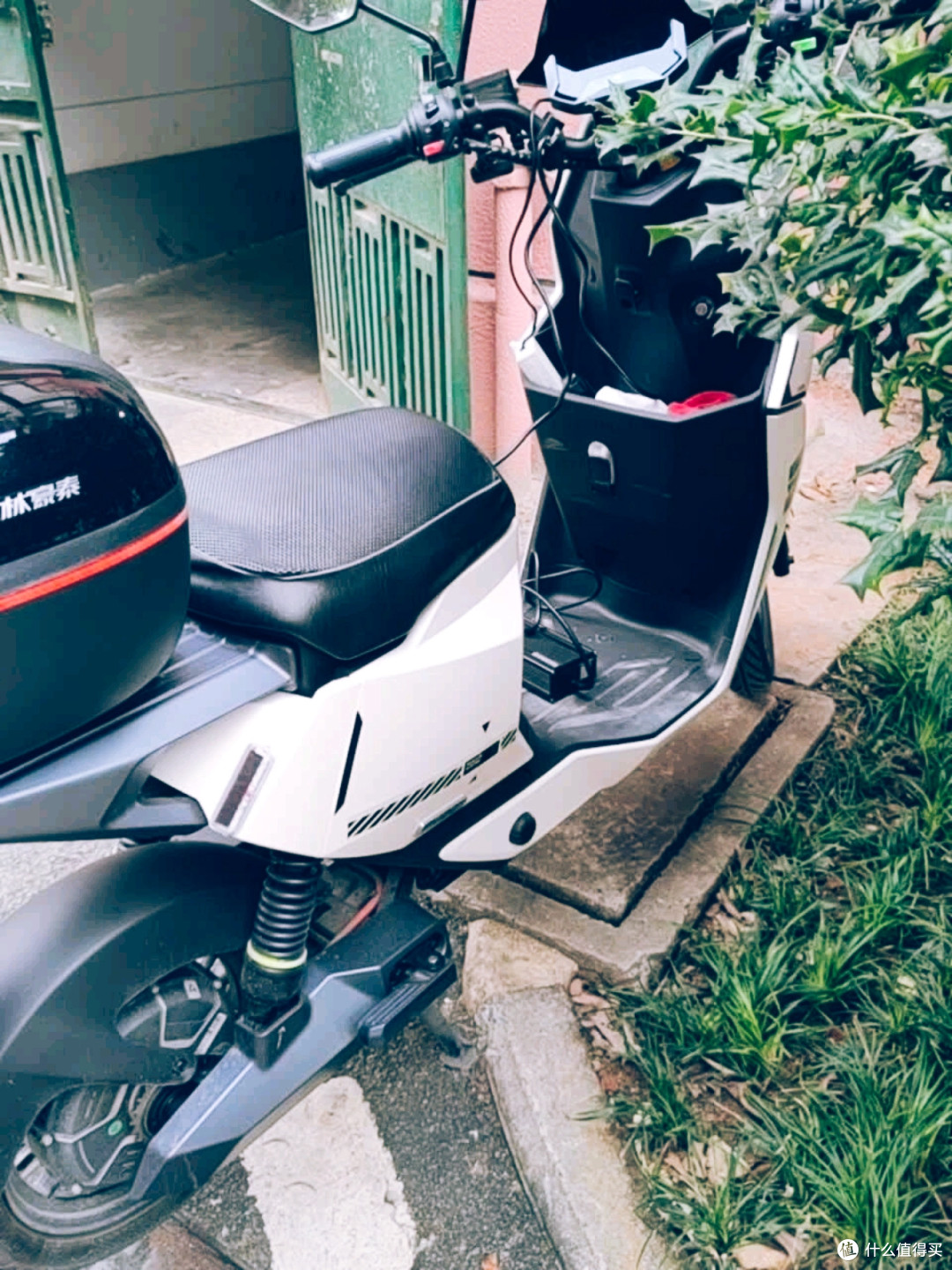 小牛F400t:城市通勤新选择