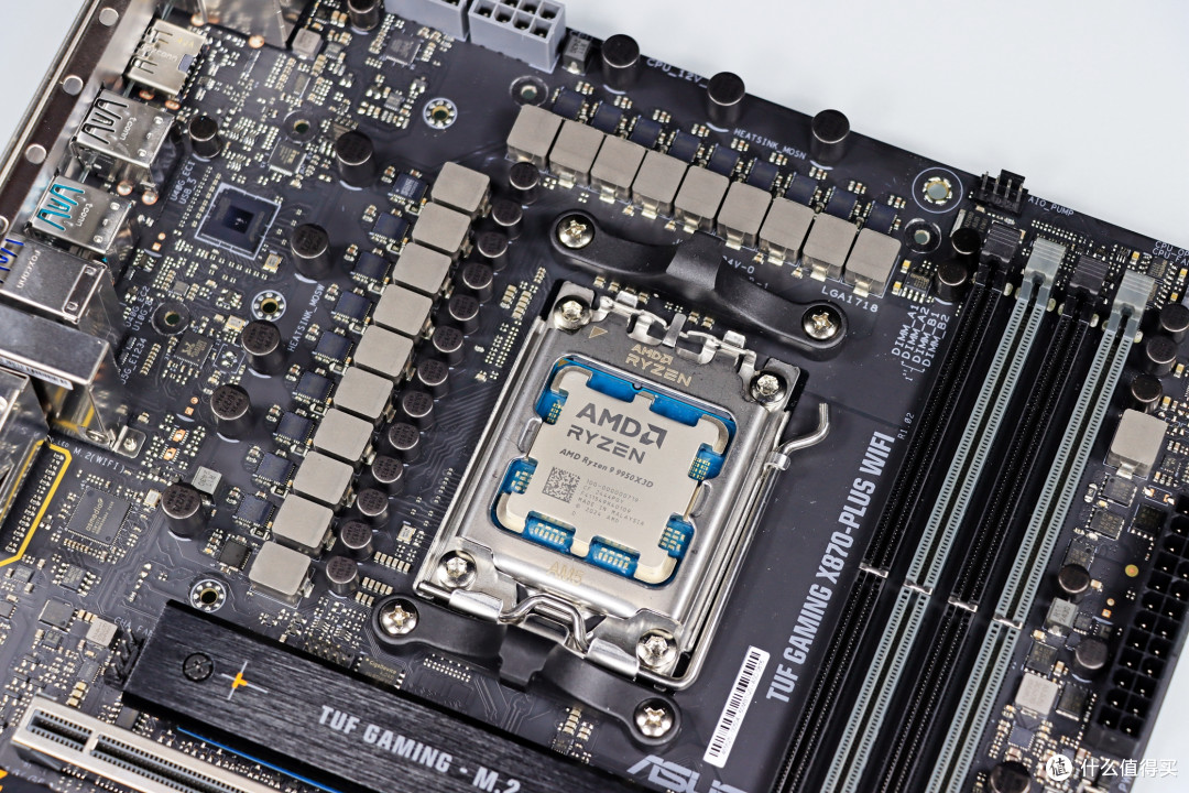 AMD R9 9950X3D 真强!搭配华硕 TUF X870-PLUS 与 索泰 RTX 5080