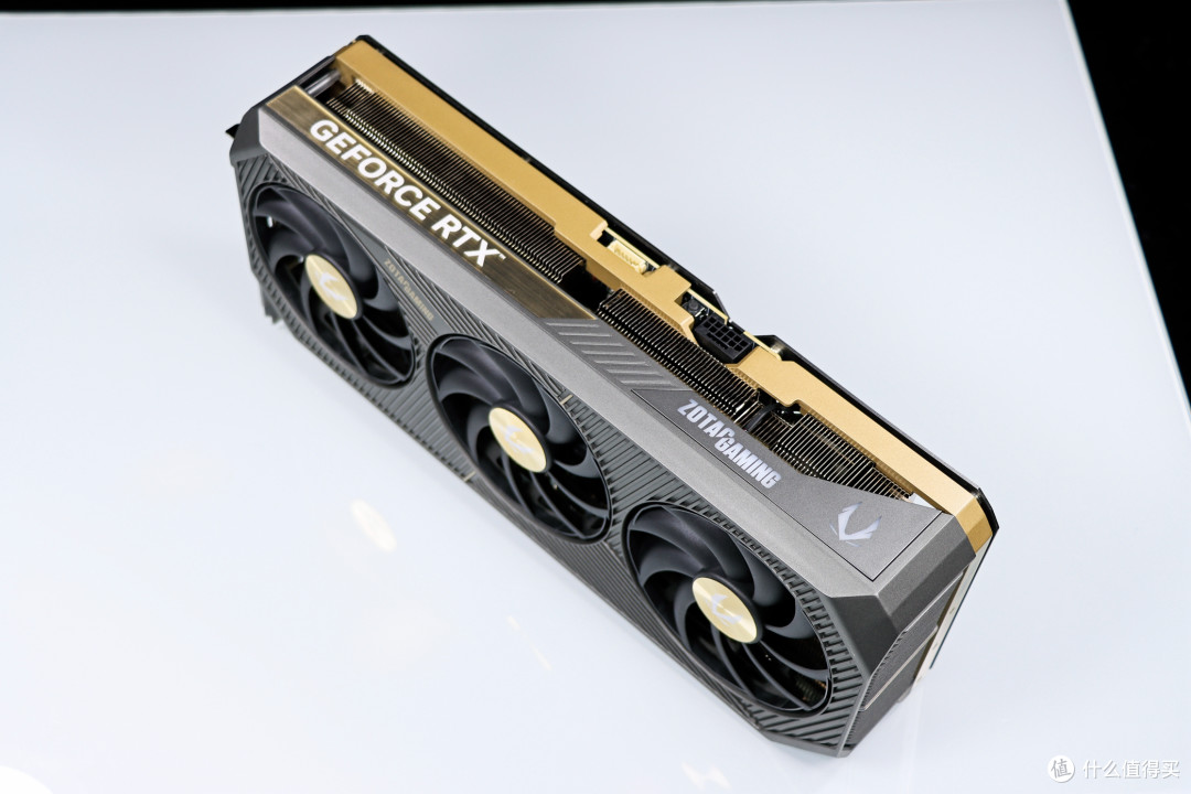 AMD R9 9950X3D 真强!搭配华硕 TUF X870-PLUS 与 索泰 RTX 5080