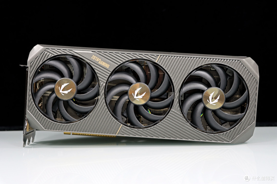 AMD R9 9950X3D 真强!搭配华硕 TUF X870-PLUS 与 索泰 RTX 5080