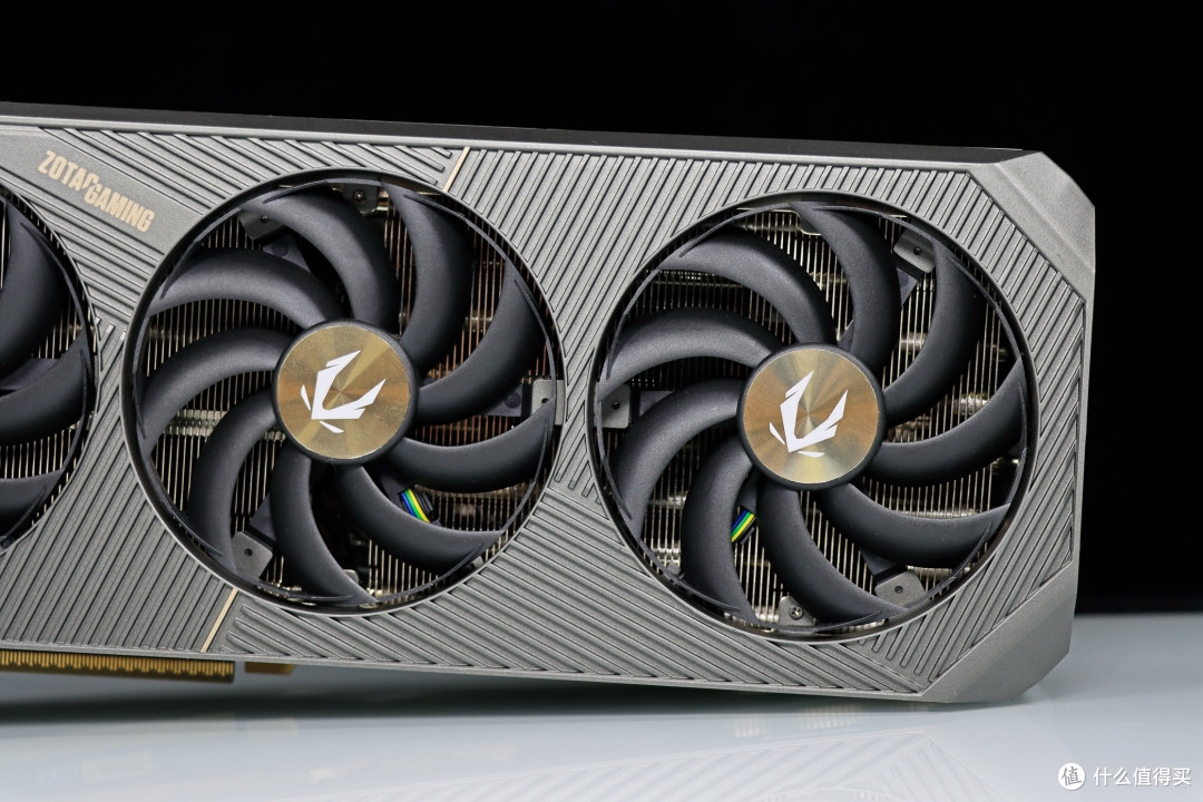 AMD R9 9950X3D 真强!搭配华硕 TUF X870-PLUS 与 索泰 RTX 5080