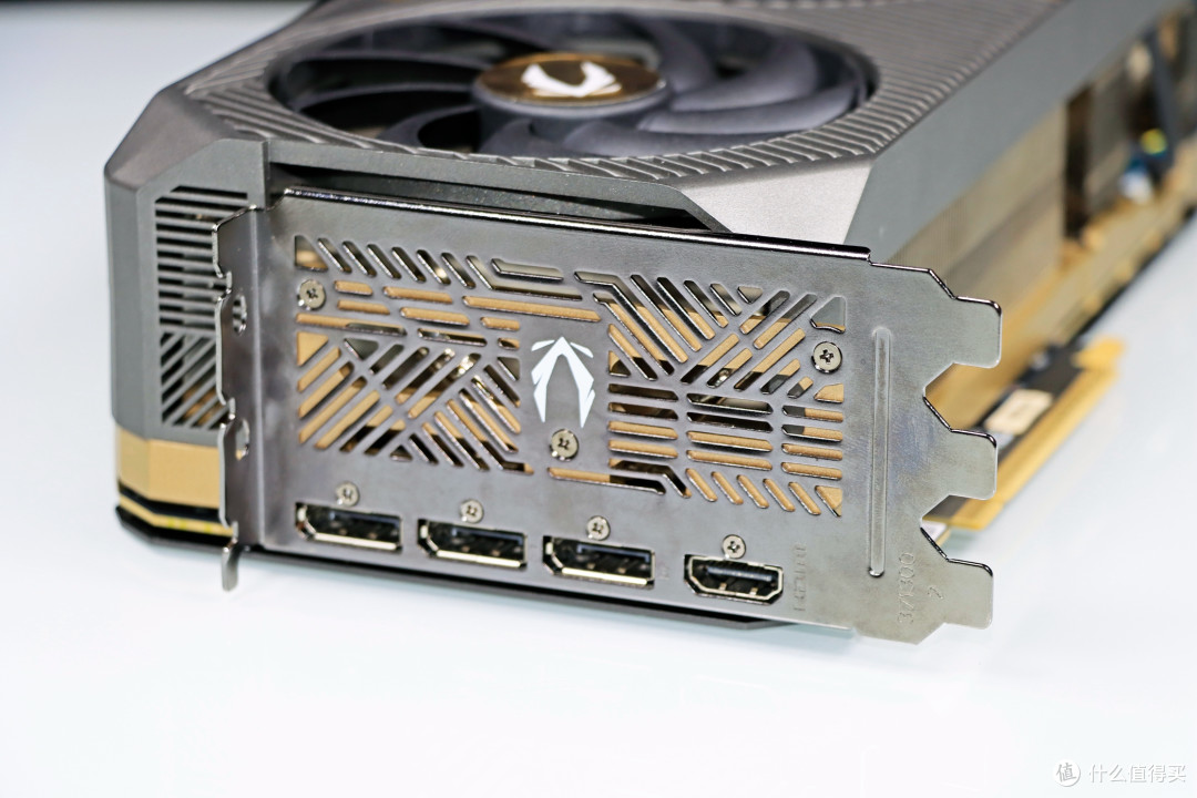 AMD R9 9950X3D 真强!搭配华硕 TUF X870-PLUS 与 索泰 RTX 5080