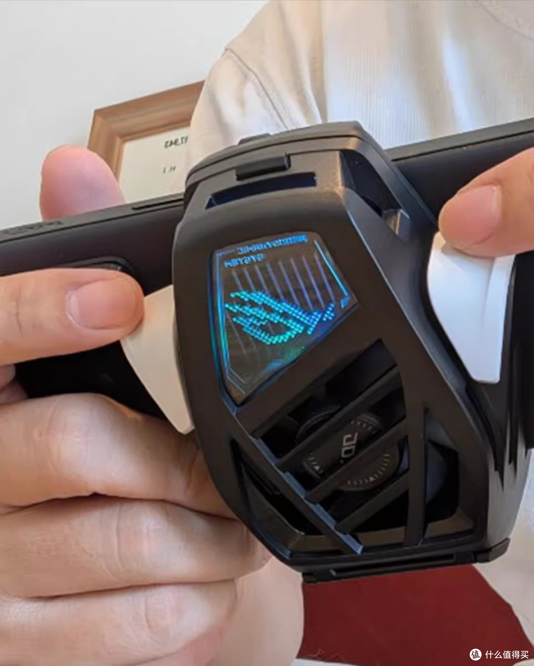 我的ROG 9 Pro游戏日记：当“电竞怪兽”遇上185Hz的丝滑战场