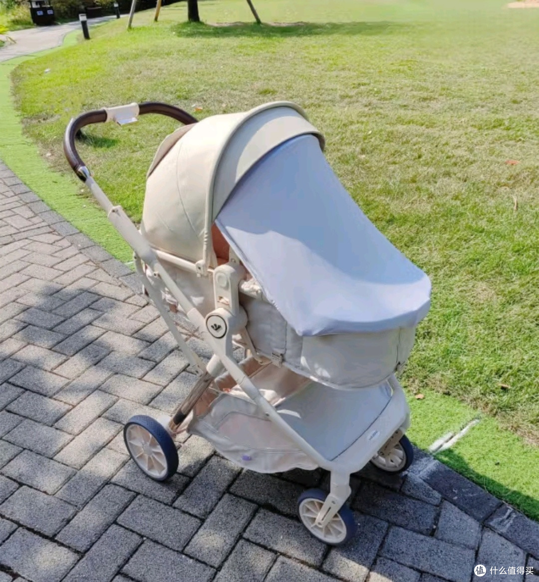 唯乐宝轻灵婴儿推车,新手爸妈闭眼入超棒。