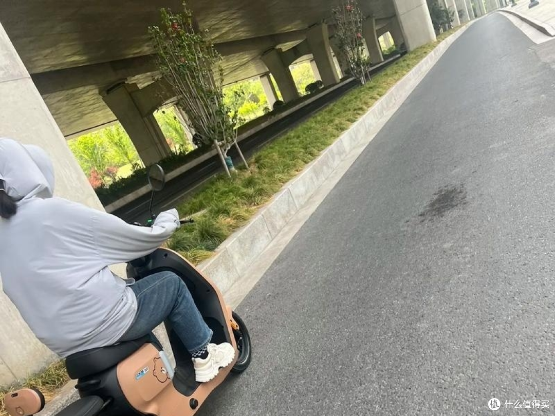 电动自行车解决城市出行难题