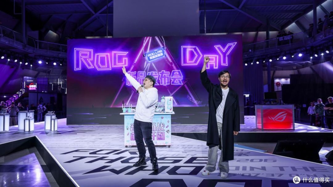 ROG 2025新品发布会震撼来袭!全新电竞显示器梦幻登场!
