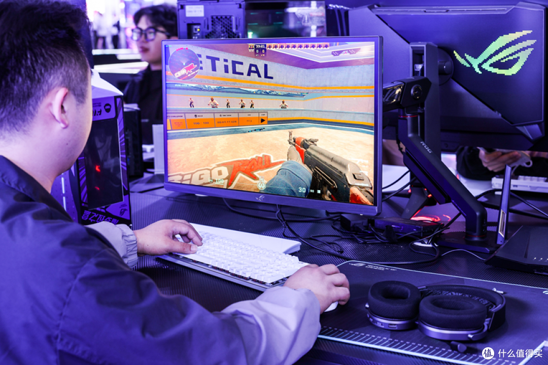 ROG 2025新品发布会震撼来袭!全新电竞显示器梦幻登场!