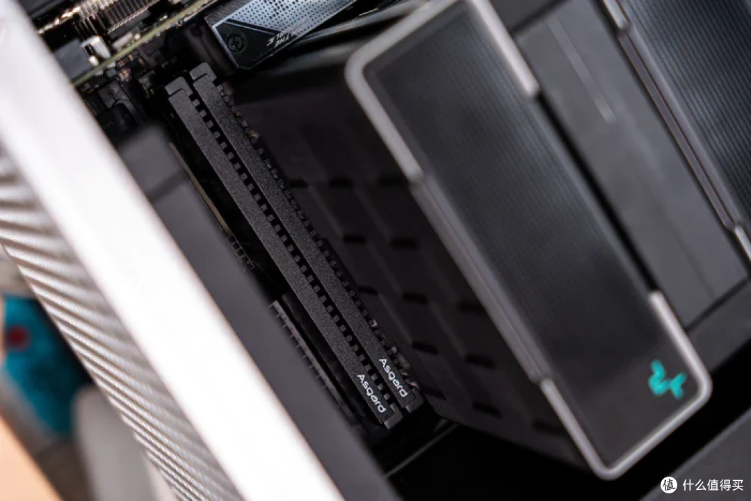 轻奢小家具——乔思伯T6+ROG STRIX X670E-I +ASUS4060LP装机分享