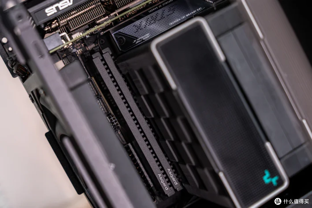 轻奢小家具——乔思伯T6+ROG STRIX X670E-I +ASUS4060LP装机分享