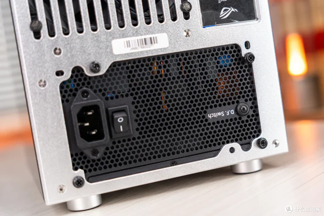 轻奢小家具——乔思伯T6+ROG STRIX X670E-I +ASUS4060LP装机分享