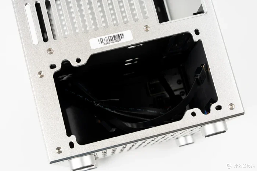 轻奢小家具——乔思伯T6+ROG STRIX X670E-I +ASUS4060LP装机分享