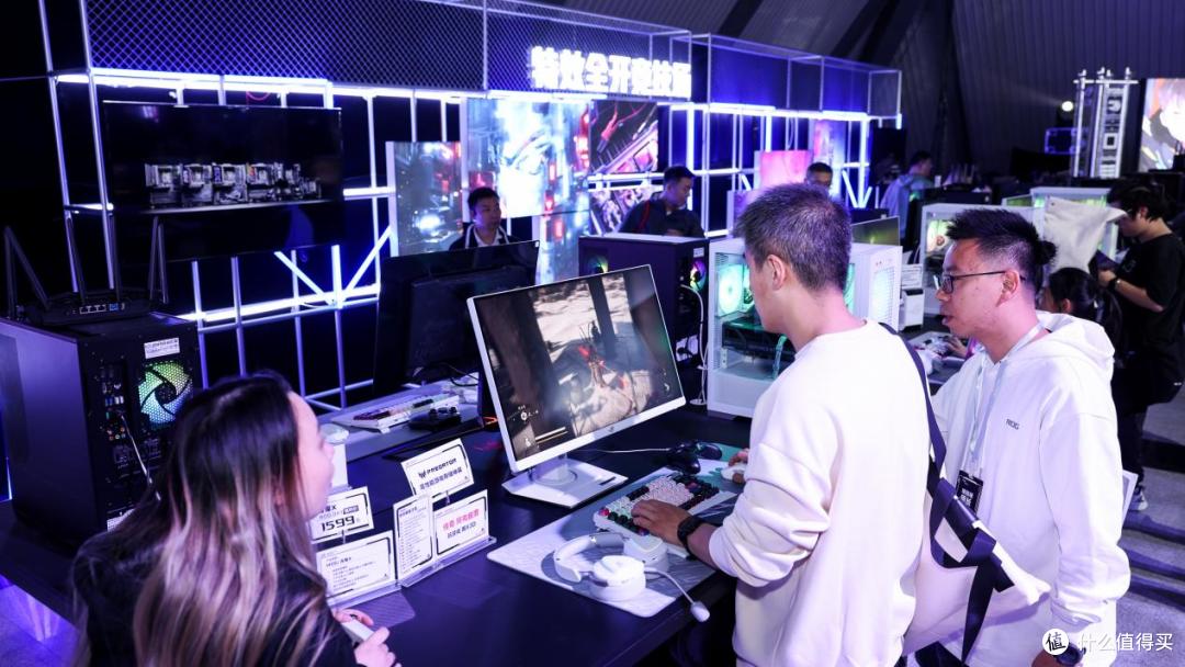 2025 ROG DAY盛大开启，超多高性能显示器燃爆全场！