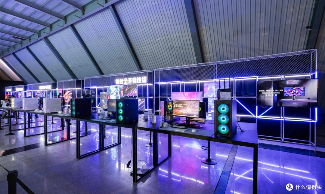 2025 ROG DAY盛大开启，超多高性能显示器燃爆全场！