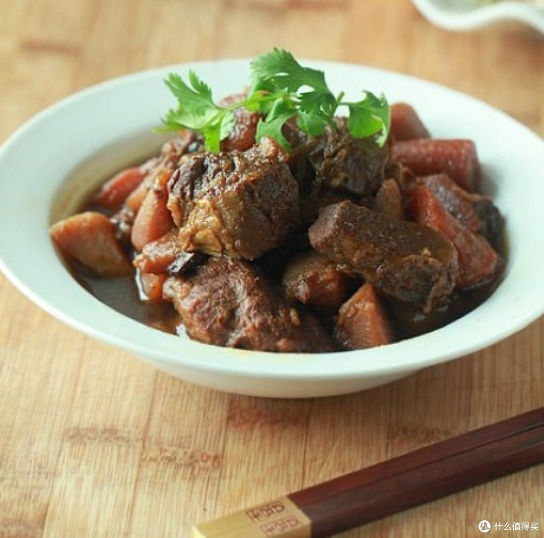 炖牛肉切记别焯水!学会冷水+1料技巧,软烂入味不塞牙