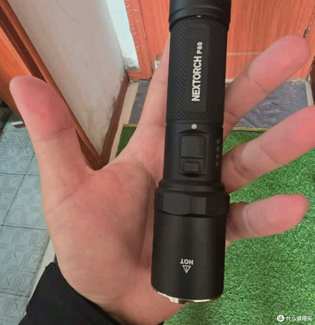 纳丽德(NEXTORCH)P80强光手电筒🔦——清明出行必备好物,