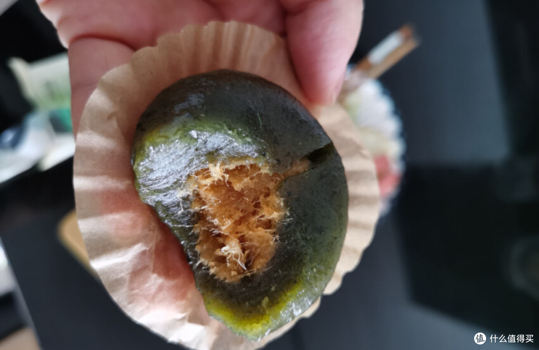 🌿五芳斋艾草青团：春日里的江南味蕾盛宴🍡