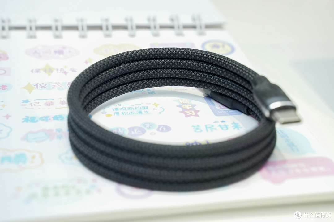 重新定义充电的科技美学单品！西圣K1磁吸冷感快充线评测体验