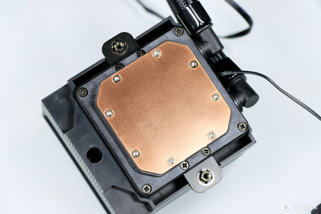 AMD R9 9950X3D 真强!搭配华硕 TUF X870-PLUS 与 索泰 RTX 5080