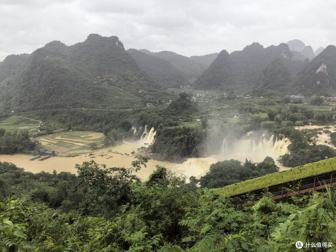 中越边境的壮丽瀑布之旅