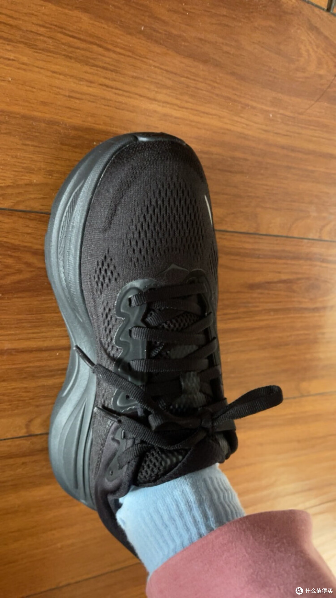 HOKA ONE，专业跑者的选择