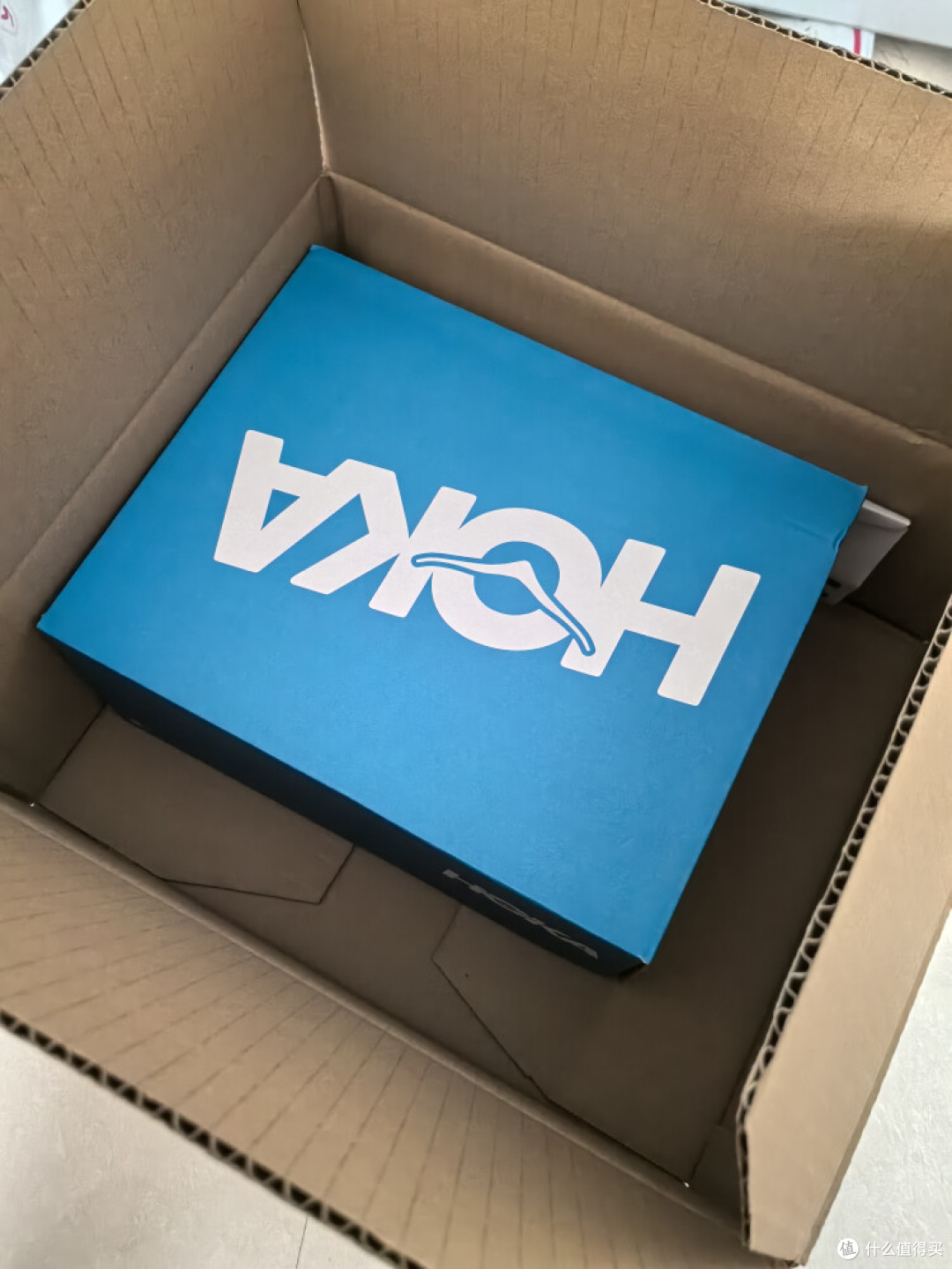 HOKA ONE，专业跑者的选择