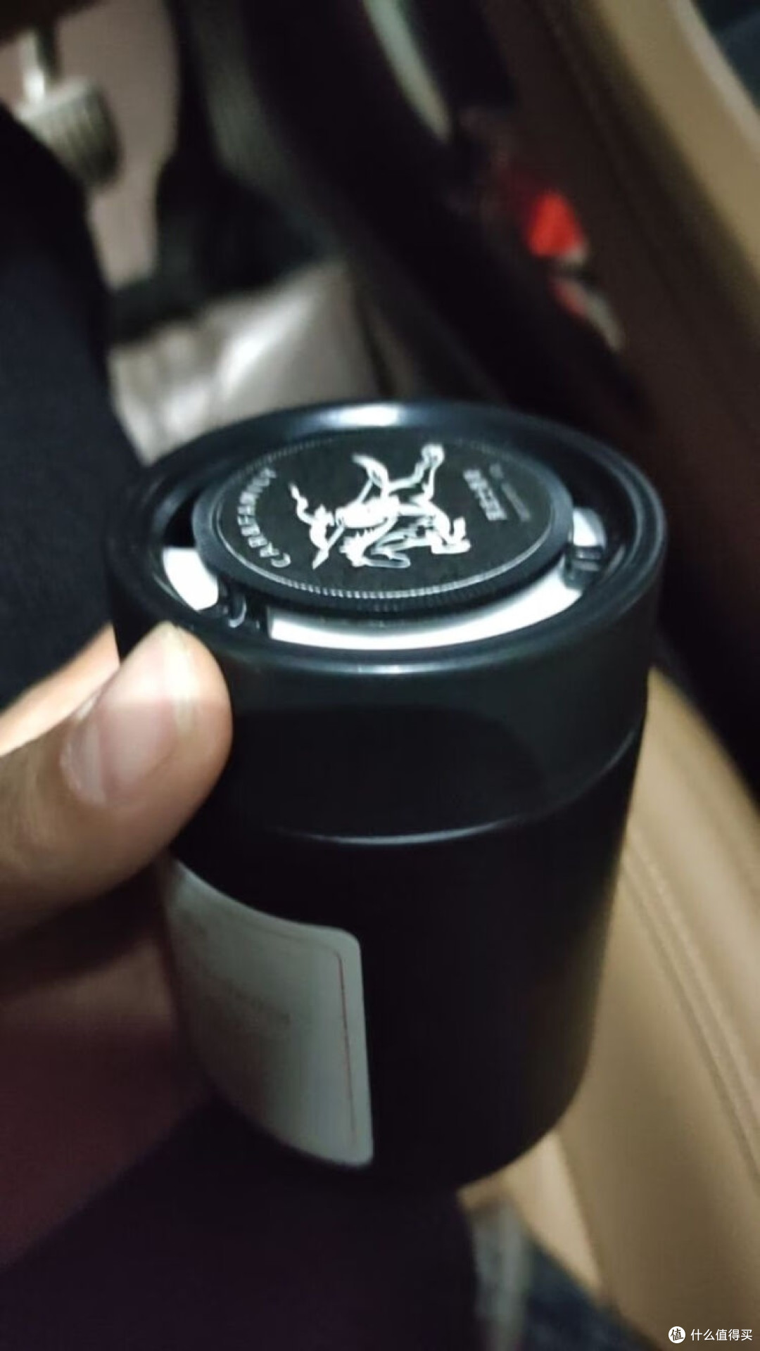 江小熏黑武士香膏 | 淡雅栀子，为爱车注入诗意芬芳