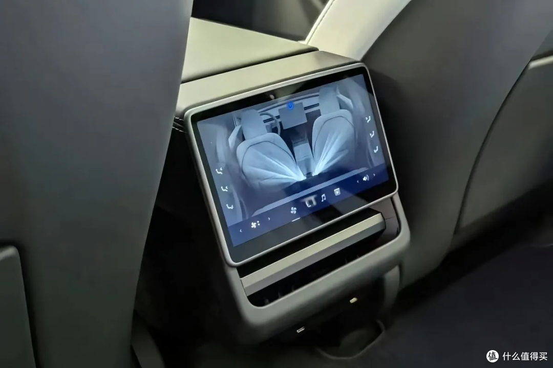 特斯拉 Model 3,科技先锋的魅力座驾