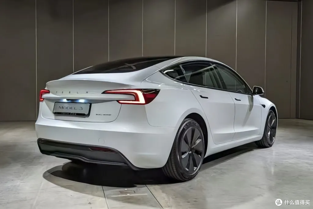 特斯拉 Model 3,科技先锋的魅力座驾