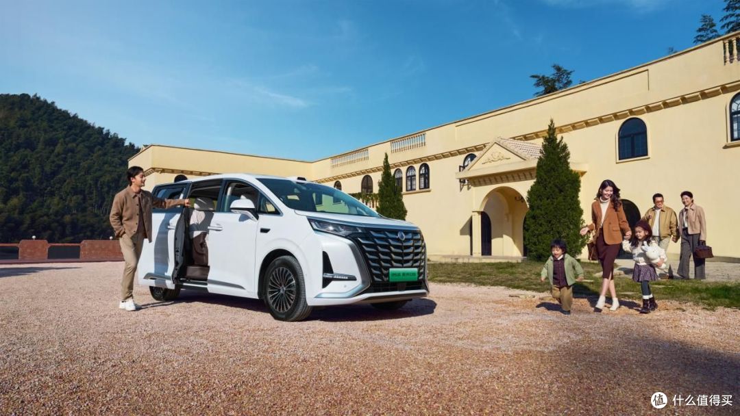 腾势 D9 凭 “天神之眼” 连三月称霸 MPV，销量疯长有何秘密？
