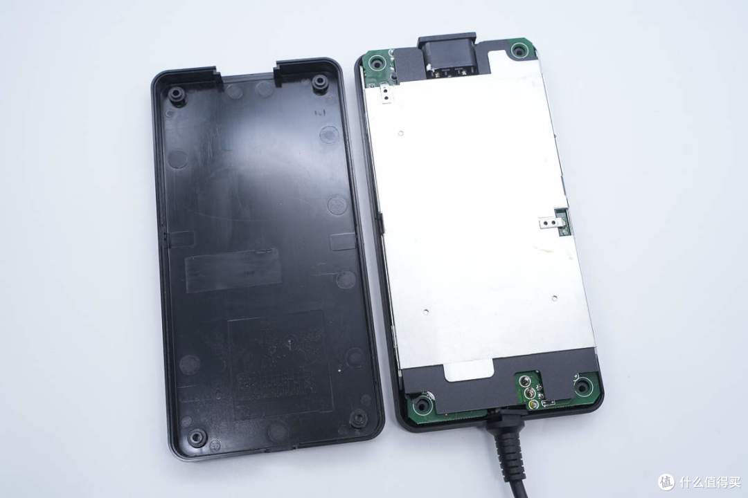拆解报告:DELL戴尔240W DC电源适配器LA240PM190