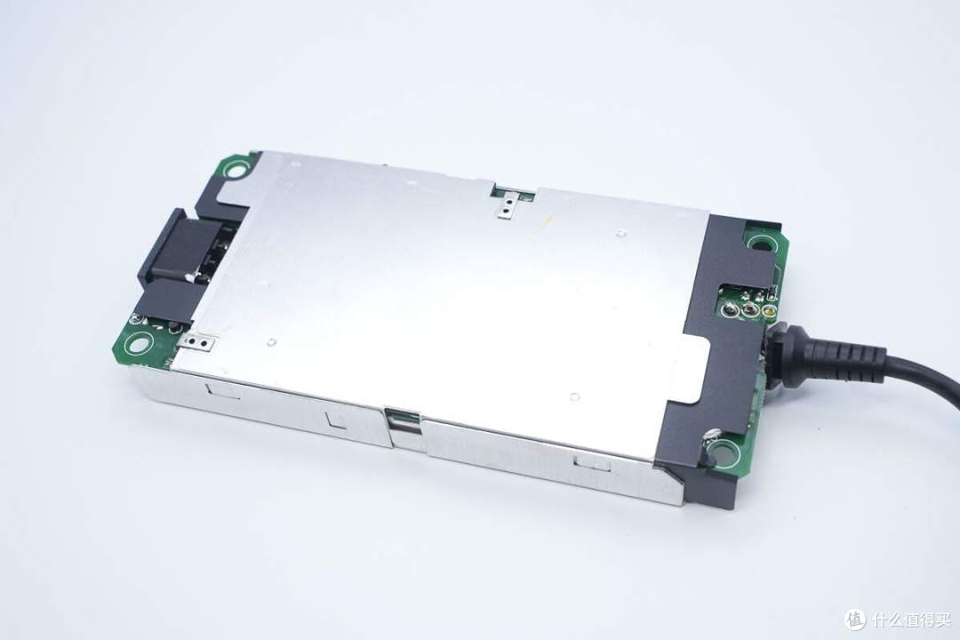 拆解报告:DELL戴尔240W DC电源适配器LA240PM190