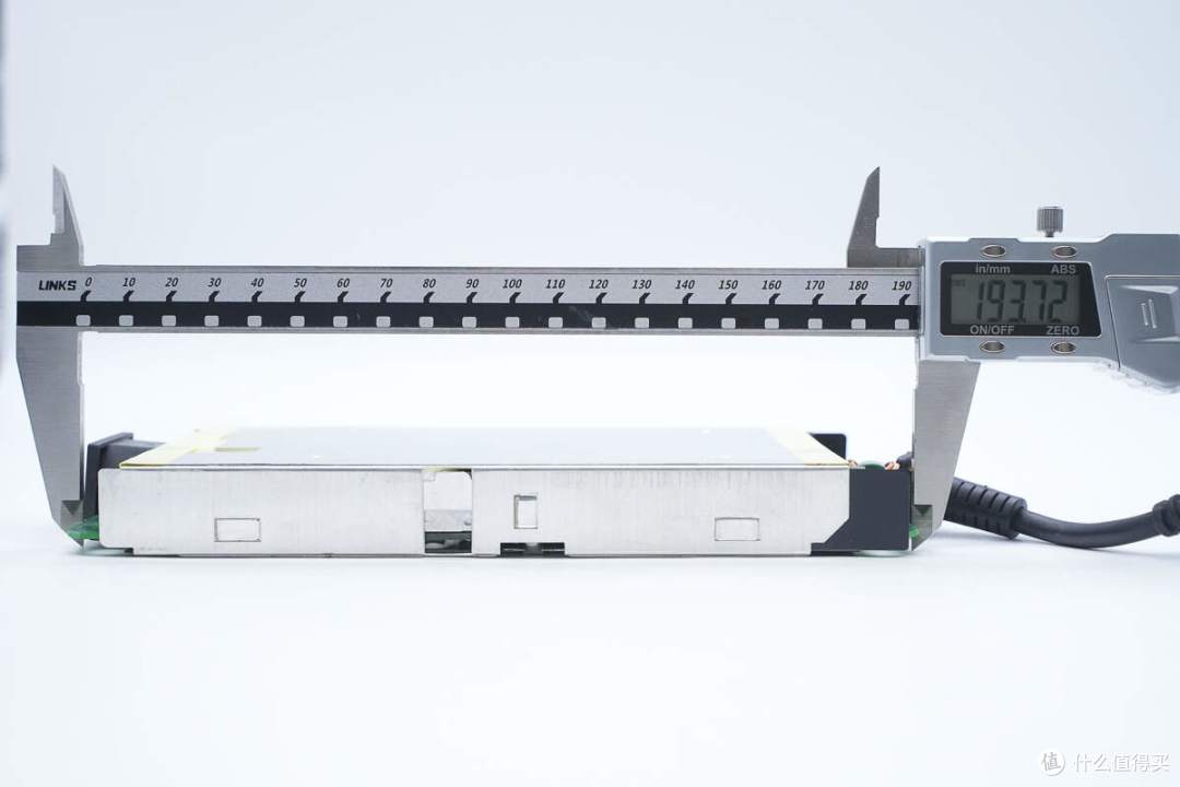拆解报告:DELL戴尔240W DC电源适配器LA240PM190